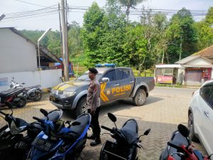 Polsek banjarwangi laksanakan patroli siang hari