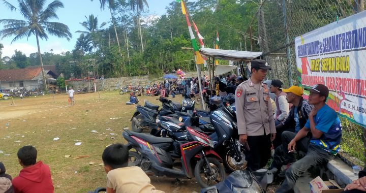 Polsek Banjarwangi laksanakan patroli jelang siang hari