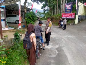 Polsek banjarwangi laksanakan patroli pagi