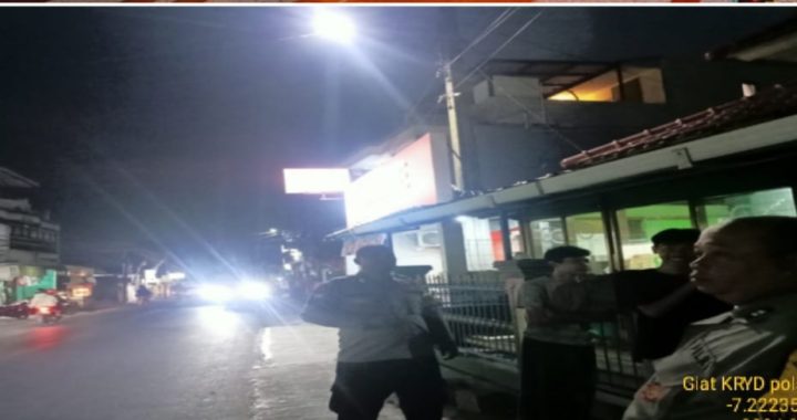 Personil polsek samarang laksanakan patroli malam