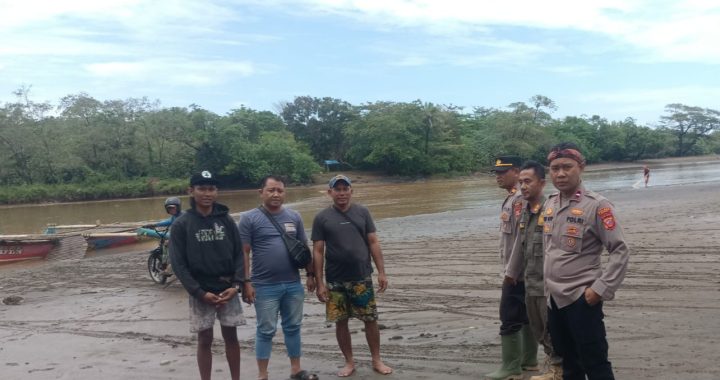 Kapolsek Cibalong Bersama Anggota Sambangi Warga Di Kawasan Wisata Yayasan Cijeruk Dalam Ops Mantap Praja