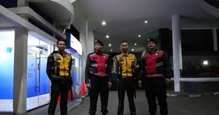 Unit Patroli Samapta Polsek Garut Kota Sambangi Bank bjb