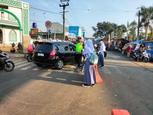 Kanit Samapta Polsek Malangbong Gatur Lalin Pagi 