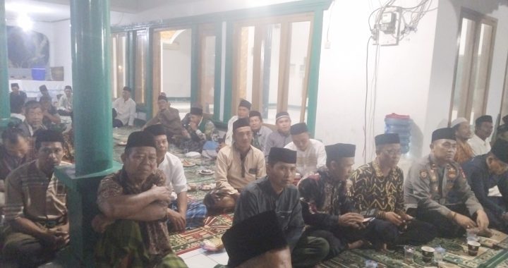 Kapolsek Caringin Polres Garut Ikuti Peringatan Maulid Nabi Muhammad SAW di Mesjid Jami Sunah Dil Ihrom Desa Purbayani Caringin Garut