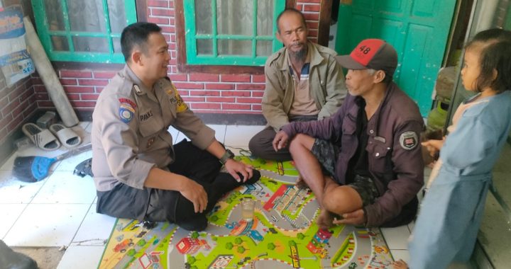 polsek banyuresmi bhabin desa sukasenang sambang ke rw