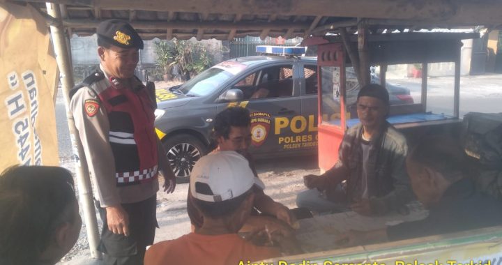 Anggota Samapta Polsek Tarogong Kidul melakukan giat patroli KRKYD Siang