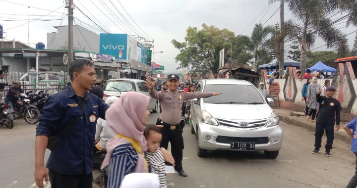 Gatur Lalin Pagi Personel Polsek Malangbong Polres Garut