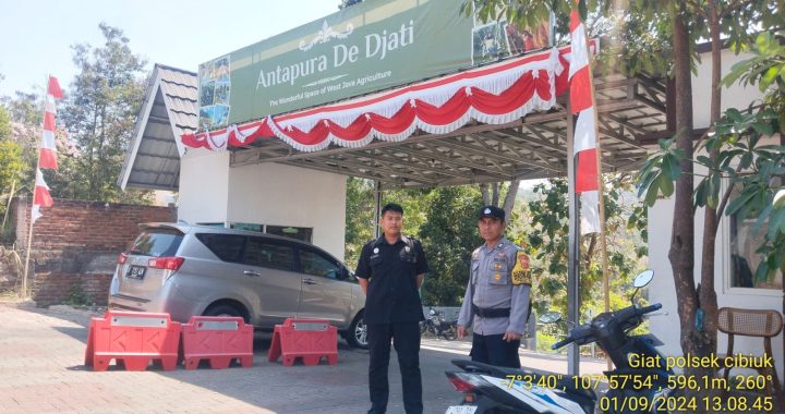 Bhabinkamtibmas polsek cibiuk sambangi obyek wisata berikan himbauan kamtibmas