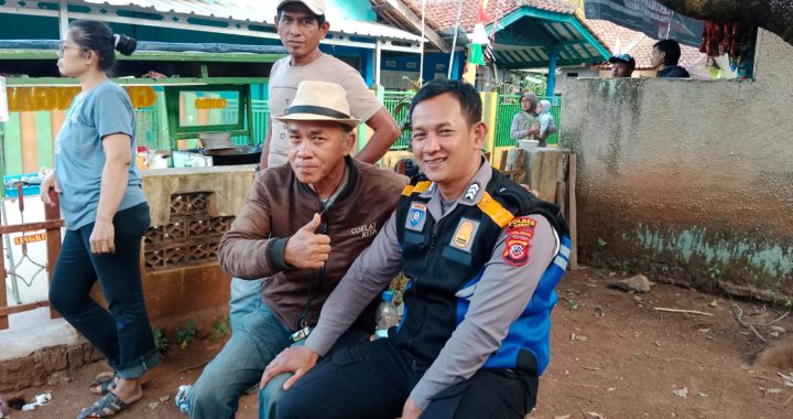 Lebih dekat dengan masyarakat anggota bhabinkamtibmas polsek limbangan laksanakan sambang kepada warga