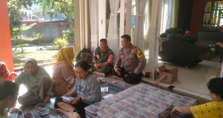 polsek banyuresm bhabin desa cimareme sambangi tokoh warga