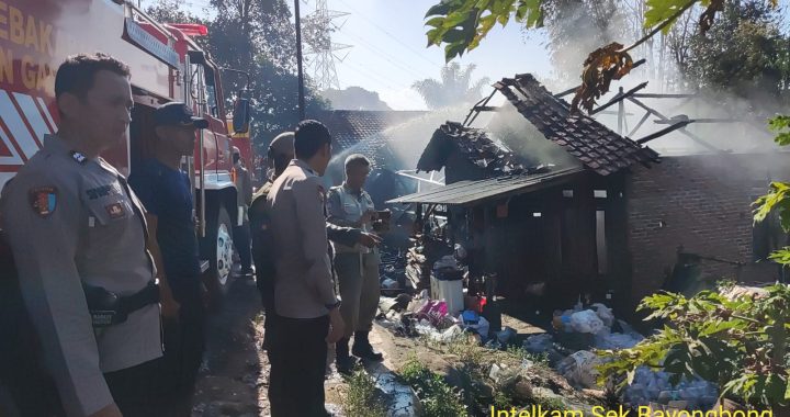 GIAT ANGGOTA POLSEK BAYONGBONG MENGECEK TKP KEBAKARAN RUMAH DI DESA SUKARAME KEC. BAYONGBONG