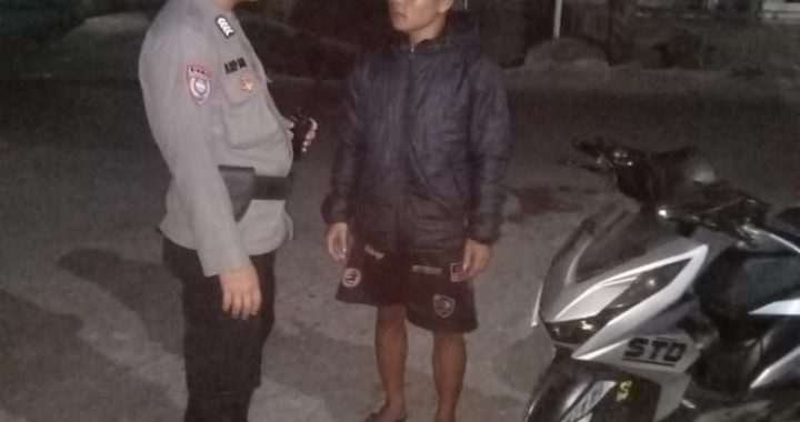 MEMBERIKAN PERLINDUNGAN KEPADA MASYARAKAT ANGGOTA POLSEK BAYONGBONG DAN POLSUBSEKTOR CIGEDUG  GIAT KRYD SILATURAHMI KAMTIBMAS MALAM GARUT LAUTAN BIRU