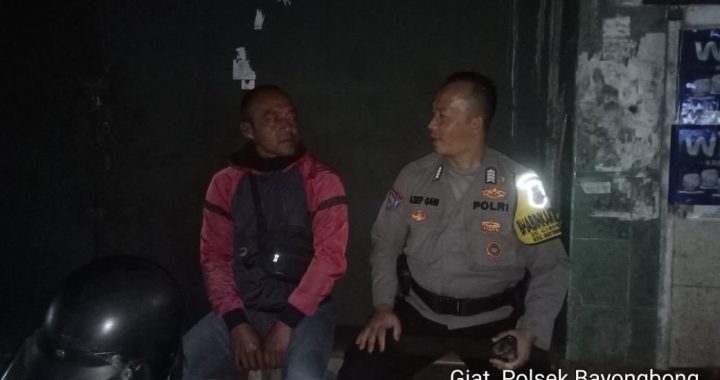 GIAT KRYD GARUT LAUTAN BIRU ANGGOTA POLSEK BAYONGBONG DAN POLSUBSEKTOR CIGEDUG  BERI PESAN-PESAN/PENGERTIAN YANG BAIK DAN BENAR