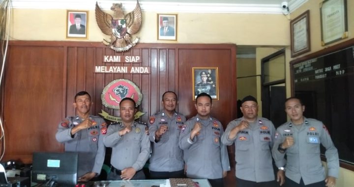 Anggota polsek limbangan melaksanakan Sispam mako selama 1X24 Jam