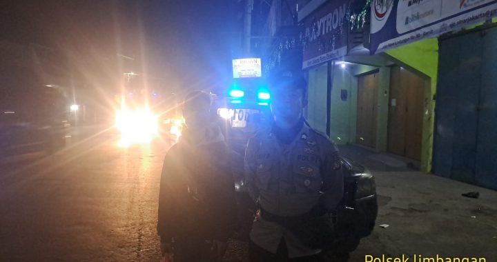 Anggota polsek limbangan melaksanakan patroli krkyd lautan biru di pertigaan LG