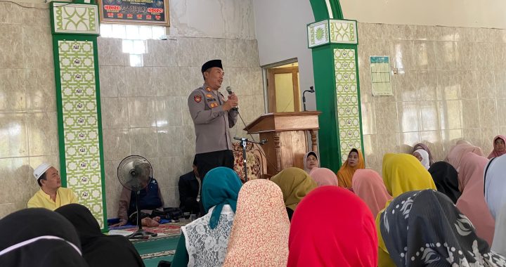 Kapolsek Banyuresmi Berikan Himbuan Dalam Pengajian Rutin