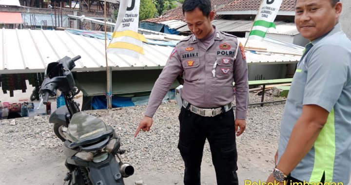 Anggota polsek laksanakan penindakan kepada pengendara yang memakai knalpot brong