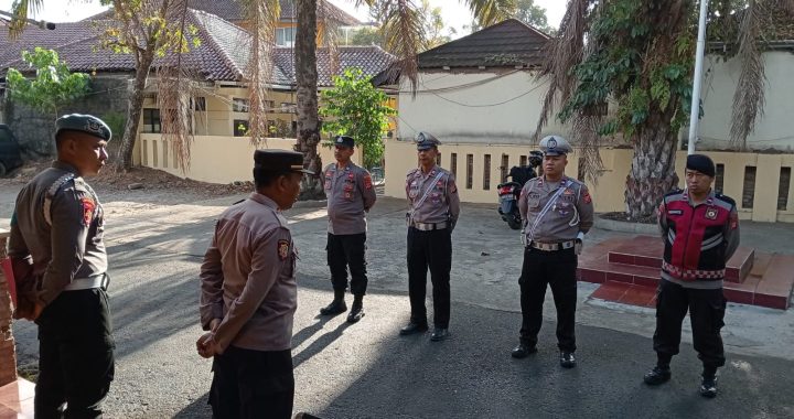 Kapolsek Tarogong Kidul Pimpin Giat Apel Pagi untuk Tingkatkan Kesiapsiagaan dan Koordinasi