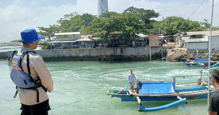 Sat Polairud Cari Nelayan Korban Laka Laut