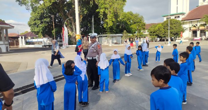 Polres Garut Gelar Dikmas Lantas Polisi Sahabat Anak Dalam Rangka Hari Lalu Lintas Bhayangkara Ke-69