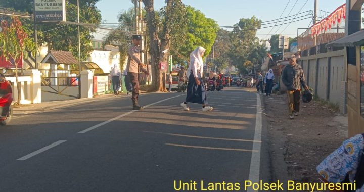 polsek banyuresmi anggota jam awan pagi di smp muslimin