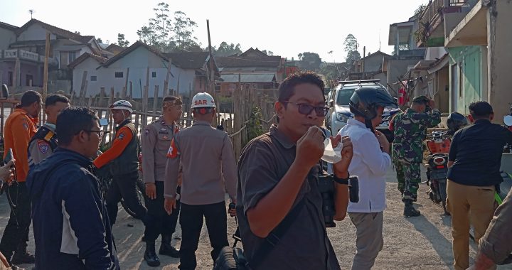 Pj Gubernur meninanjau Lokasi terdampak Gempa di garut