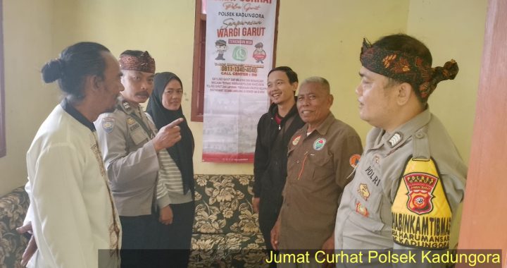 Program Jumat Curhat Tampung Masukan warga Kiaragoong Desa Neglasari Kecamatan Kadungora