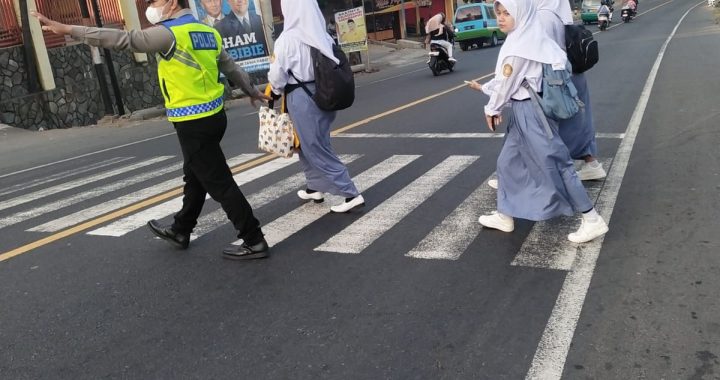 Anggota polsek limbangan laksanakan giat rawan pagi