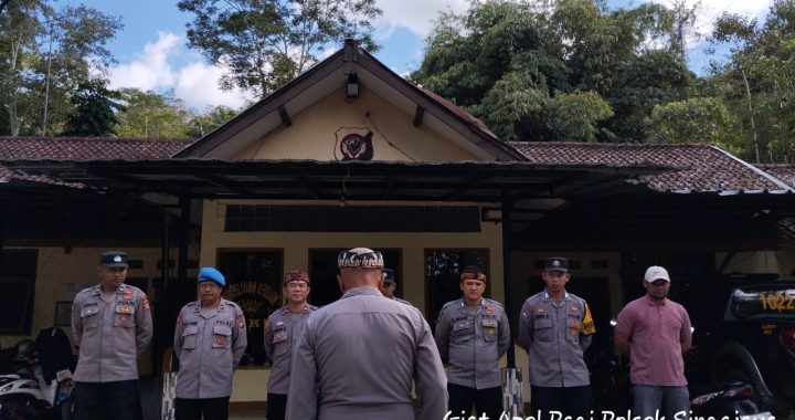 Polsek Singajaya Polres Garut melaksanakan giat apel pagi