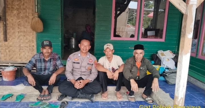 Bhabinkamtibmas Polsek Singajaya ngariung kamtibmas bersama warga Desa Pancasura