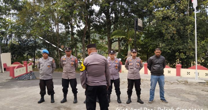 Kapolsek Singajaya beri arahan dalam giat apel pagi