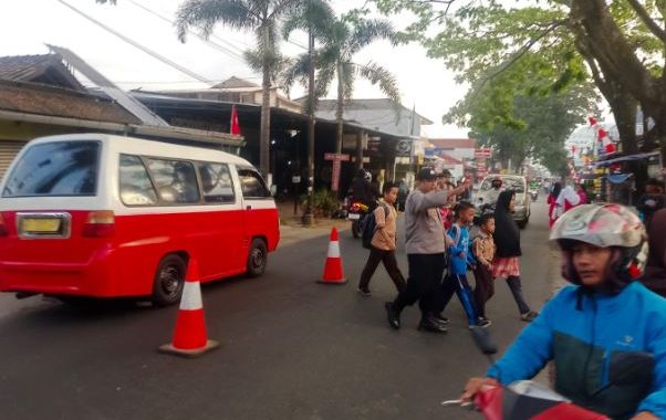 Personel Polsek Wanaraja Turun Ke Jalan