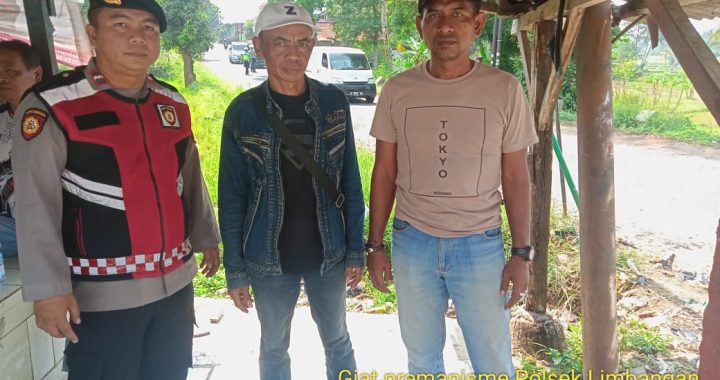 Anggota Polsek Limbangan melaksanakan giat patroli dialogis