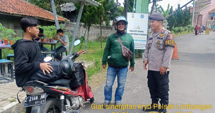 Panit sabhara melaksanakan giat patroli dialogis