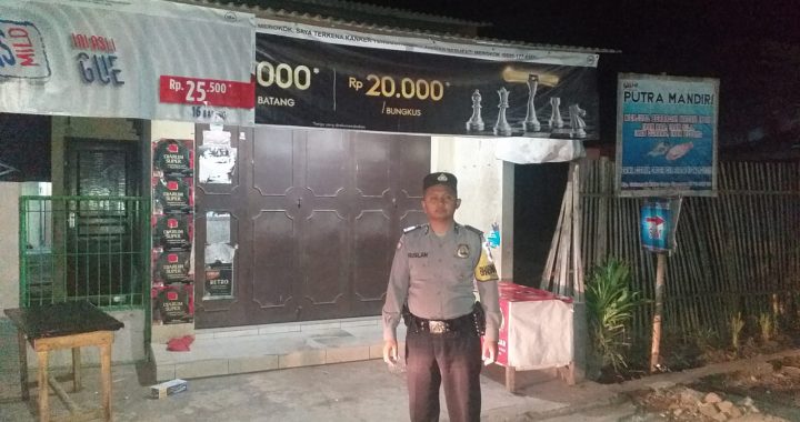 Anggota polsek leles polres garut melaksanakan patroli kryd malam di Ds. lembang