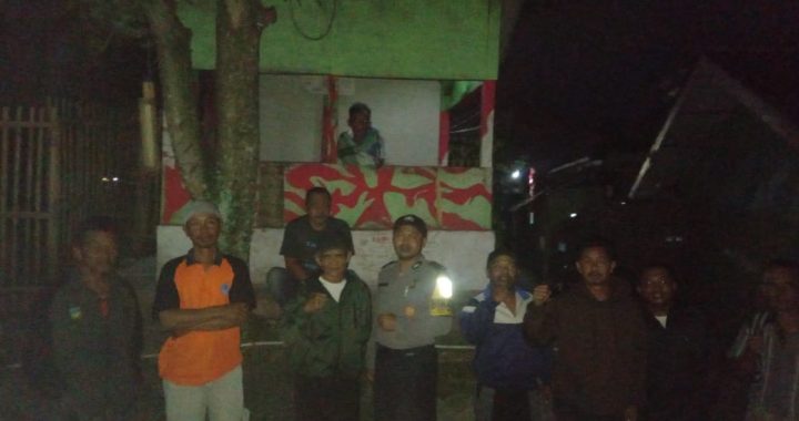 antisipasi kejahatan Polsek leles polres garut laksanakan patroli kryd malam di ds. lembang