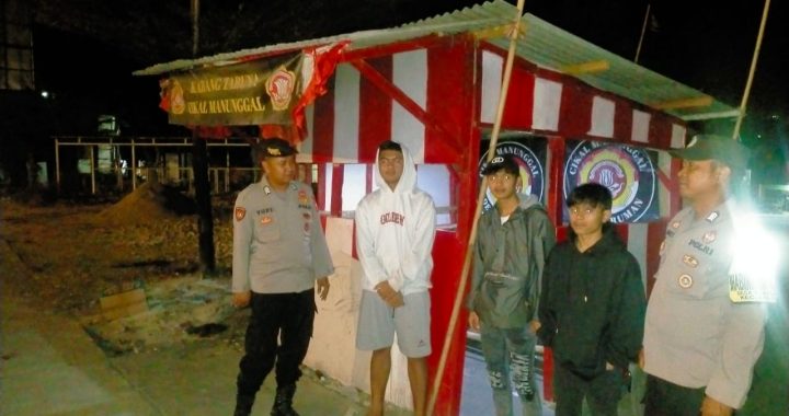 Polsek leles polres garut melaksanakan kegiatan rutin patroli kryd malam di Ds. sukarame