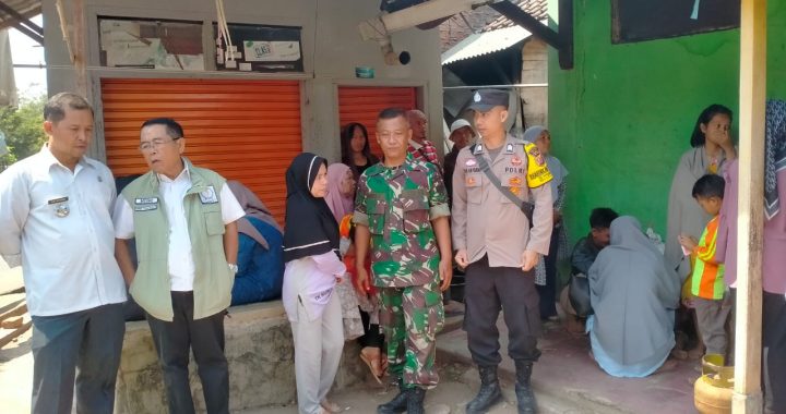 Rutinitas polsek leles polres garut laksanakan sinergitas Tni Polri di kp. pangampaan