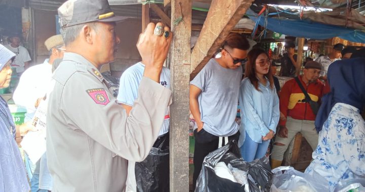 Kapolsek Pameungpeuk Pimpin Kampanye Paslon Pilbup Di Pasar Pameungpeuk Garut