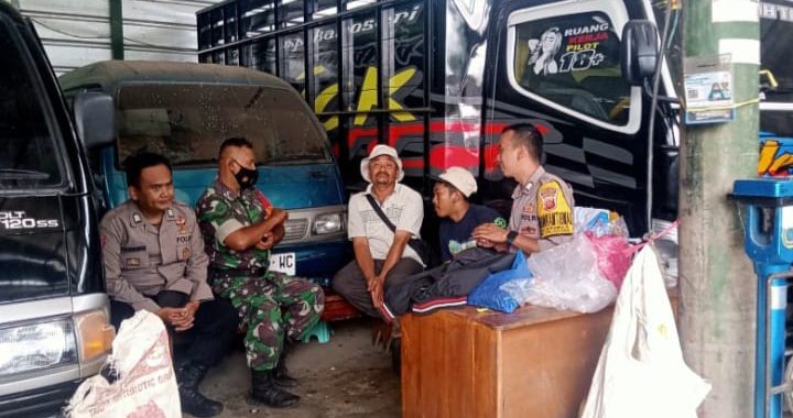 Sinergitas Tni Polri Polsek Talegong Sambang Warga Kp. Kidang Dalam Cooling System