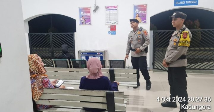 Anggota Unit Samapta Kolaborasi Anggota Bhabinkamtibmas Polsek Kadungora Himbau Pesan-pesan Kamtibmas kepada Warga Agar Waspada Aksi Kriminalitas dan Kejahatan.