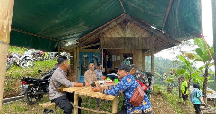 Cooling System Polsek Talegong Bersama Warga Kp. Kancah Nangkub Ds. Sukamaju