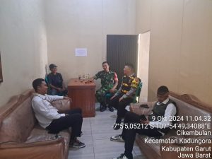 *NGGARIUNG KAMTIBMAS* Bhabinkamtibmas Desa.Cikembulan, Babinsa bersama  warga Masyarakat mempererat tali Silaturahmi.