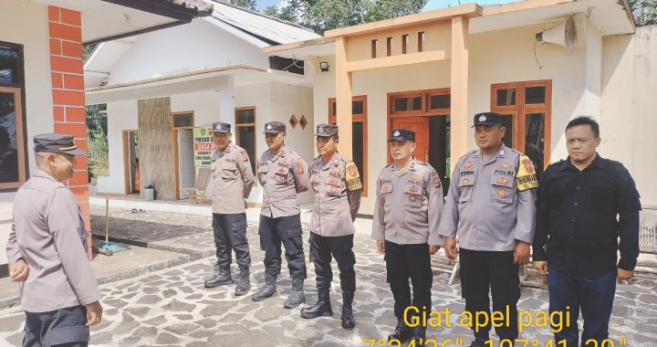 Giat Rutin Apel Pagi Polsek Pamulihan  Polres Garut Pelaksanaan apel pagi sebelum melaksanakan kegiatan