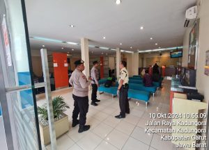 Panit Samapta bersama Anggota Polsek Kadungora Himbau Pesan-pesan Kamtibmas  Agar Waspada Aksi Kriminalitas dan Kejahatan lainnya.