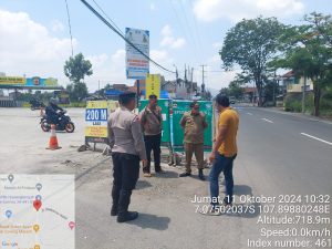 Unit Samapta beserta  Unit Reskrim Polsek Kadungora Hadir di tengah Masyarakat Guna menjaga dan memelihara keamanan dan ketertiban.