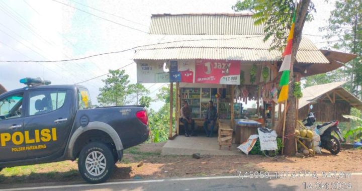 Sambang Warga Polsek Pakenjeng di Kampung Negla Desa Panyindangan