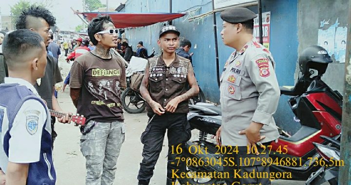 Panit Samapta beserta Anggota Reskrim Polsek Kadungora Giatkan Patroli memberikan rasa aman dan nyaman kepada Masyarakat.