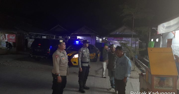 Panit Samapata bersama Anggota Bhabinkamtibmas Polsek Kadungora melaksanakan Giat Patroli Dialogis untuk menjaga Harkamtibmas  Guna terciptanya Situasi Aman dan Kondusif.