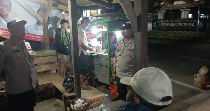 Ops Mantap Praja 2024 Jajaran Polsek Pameungpeuk Gelar KRYD Malam Pastikan Sitkamtibmas Stabil